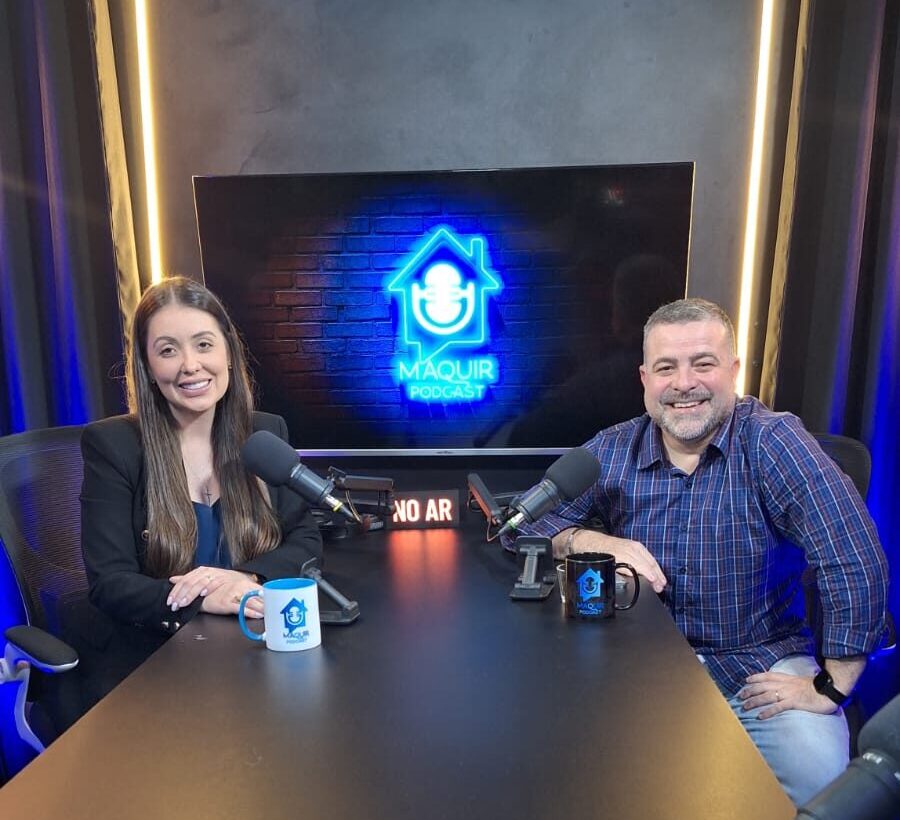 Convidado durante entrevista no Maquir Podcast